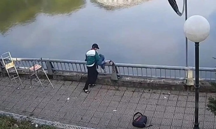 Vụ nam sinh lớp 8 hành hung, hất bạn xuống hồ nước ở Lào Cai: Hé lộ nguyên nhân ban đầu