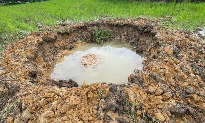 Hé lộ nguyên nhân vụ nổ giữa ruộng lúa ở Quảng Trị