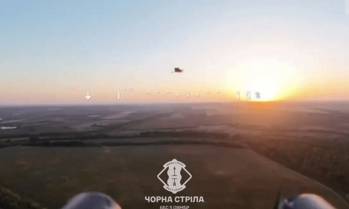 Clip: FPV Ukraine bắn nổ