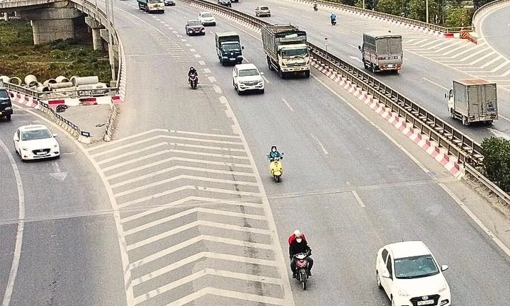  Mức phạt khi vi phạm vạch xương cá dành cho ô tô