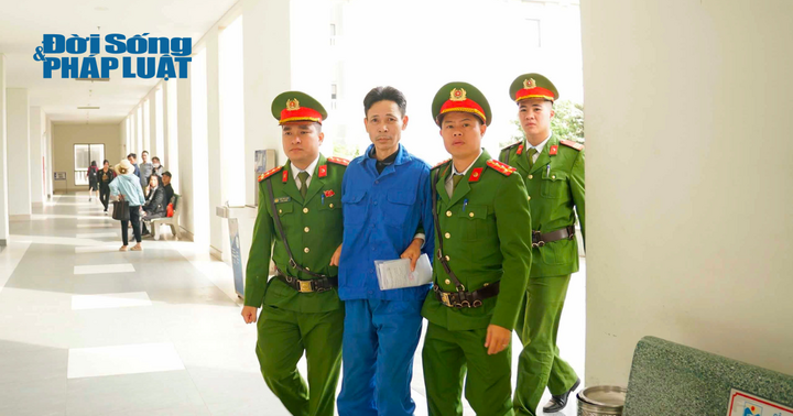 Xét xử vụ đốt quán cà phê làm 11 người tử vong: Cao Văn Hùng cúi gằm mặt, giữ im lặng tại tòa