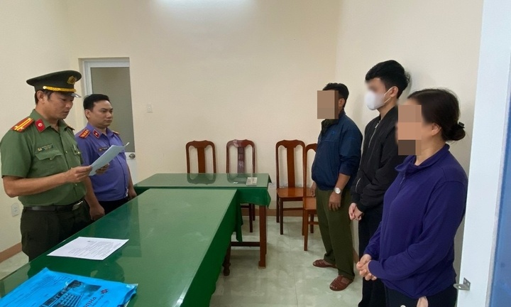 Bắt nam thanh niên 19 tuổi dùng ảnh nhạy cảm để tống tiền người yêu