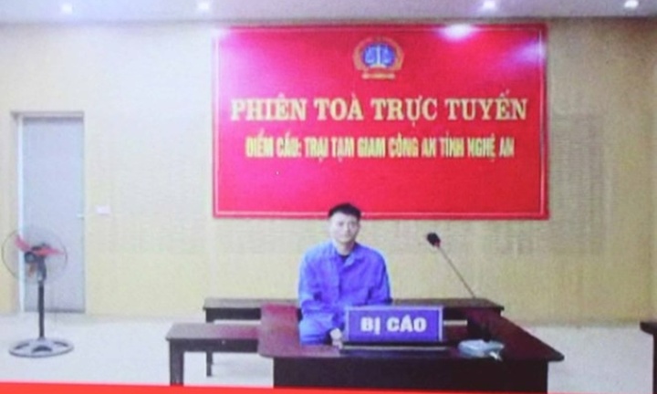 Nổi cơn ghen khi thấy vợ cũ cùng 