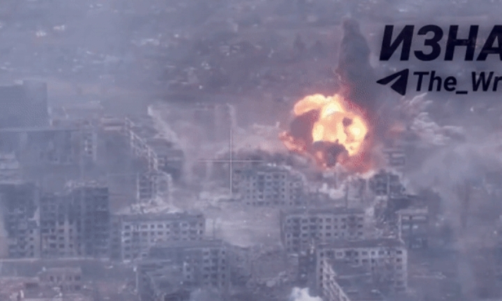 Cận cảnh Nga dội