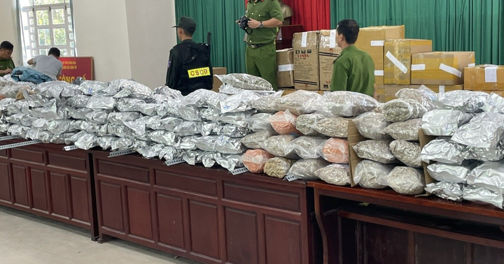 Đánh sập đường dây buôn 1 tấn cần sa vận hành bằng công nghệ cao, điều hành xuyên biên giới