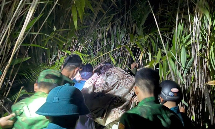 Tin tức đời sống 21/11: Vượt 35km đường rừng đưa sản phụ đi cấp cứu trong đêm