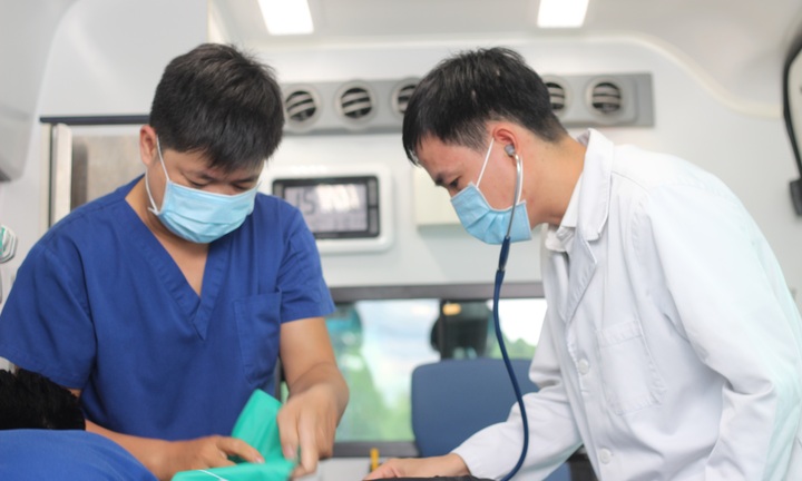 Kích hoạt cấp cứu ngoại viện trong đêm, cứu sống bệnh nhân nguy kịch trên đảo Phú Quốc