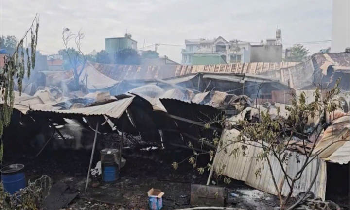 Tin thời sự ngày (24/11): Thiệt hại 13.000 tỷ đồng do mưa lũ ở Nam Trung Bộ 