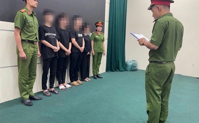  Khởi tố, bắt tạm giam nhóm người ẩu đả do mâu thuẫn trên mạng xã hội ở TP.HCM