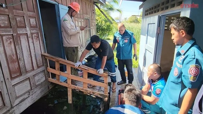 Người phụ nữ bị điện giật ngã xuống nước, con trai chạy đến cứu, cả hai tử vong thương tâm