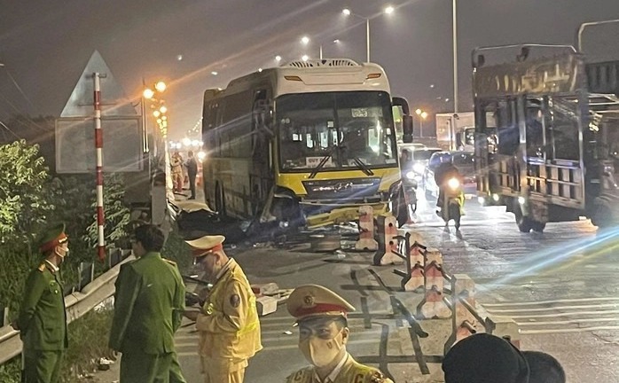 Tin tức tai nạn giao thông mới nhất ngày 25/11: Va chạm giữa 2 xe đầu kéo, QL 12A tắc hơn 3 giờ