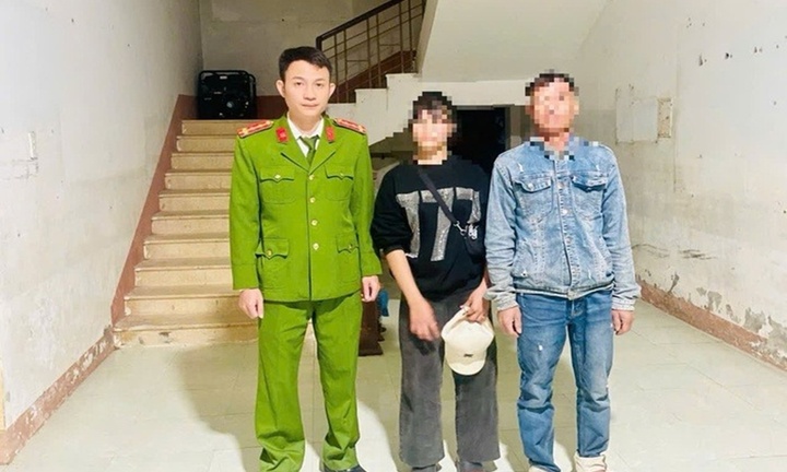 Thiếu nữ 17 tuổi đạp xe đi lạc trên cao tốc để gặp người quen qua mạng