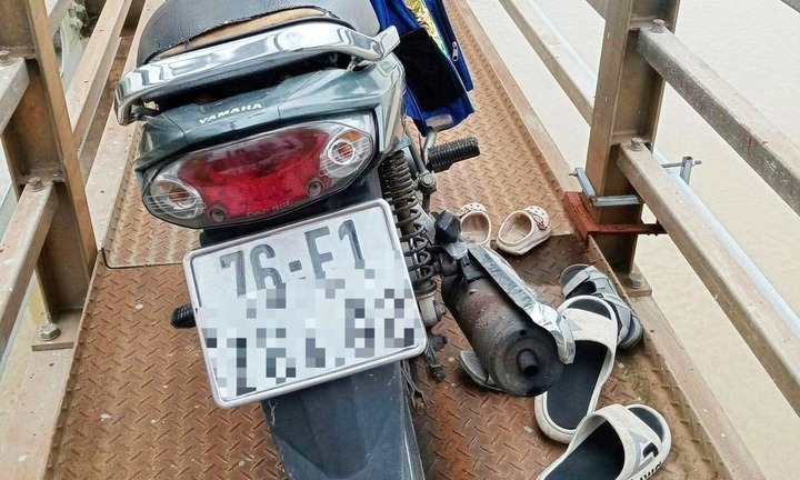 Nghi vấn bố ôm hai con nhảy xuống sông Trà Khúc tự tử, một bé gái tử vong