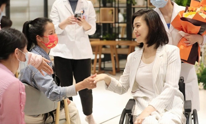 Nữ MC nổi tiếng liệt nửa người ở tuổi 22 vì căn bệnh quái ác, cuộc đời thay đổi sau một đêm