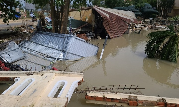 Tin tức giáo dục 24h: Ngành giáo dục Đắk Lắk thiệt hại hơn 178,2 tỷ đồng sau trận lũ lịch sử