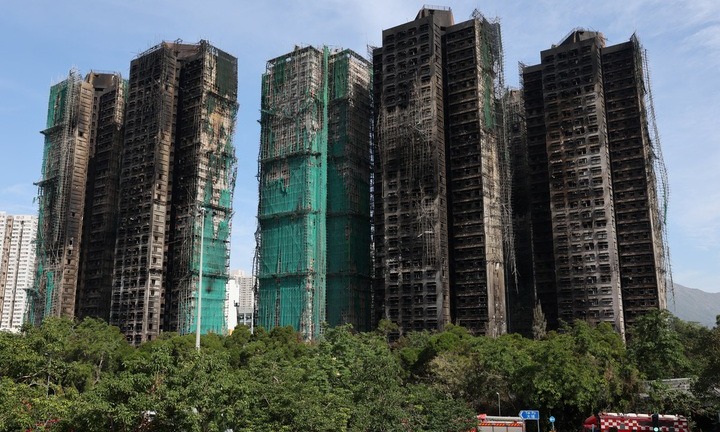 Trung Quốc rà soát nguy cơ cháy nổ các toà nhà cao tầng sau thảm kịch cháy chung cư ở Hong Kong