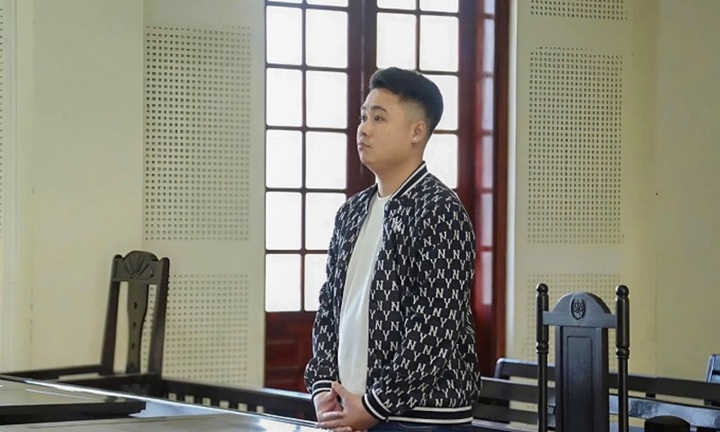 Nam thanh niên tát nữ nhân viên y tế ở Nghệ An được hưởng án treo