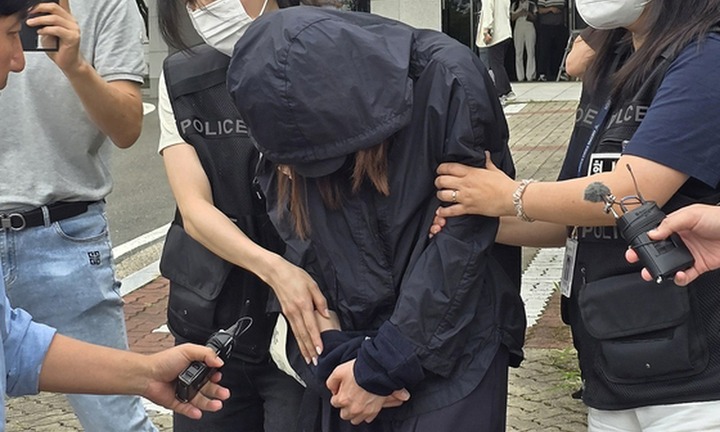 Một phụ huynh đối diện 8 năm tù vì 10 lần đột nhập trường trộm đề thi cho con gái