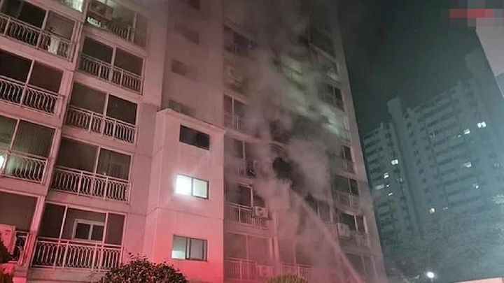 Nữ sinh phóng hỏa đốt nhà vì không được mua điện thoại mới, 17 người phải nhập viện