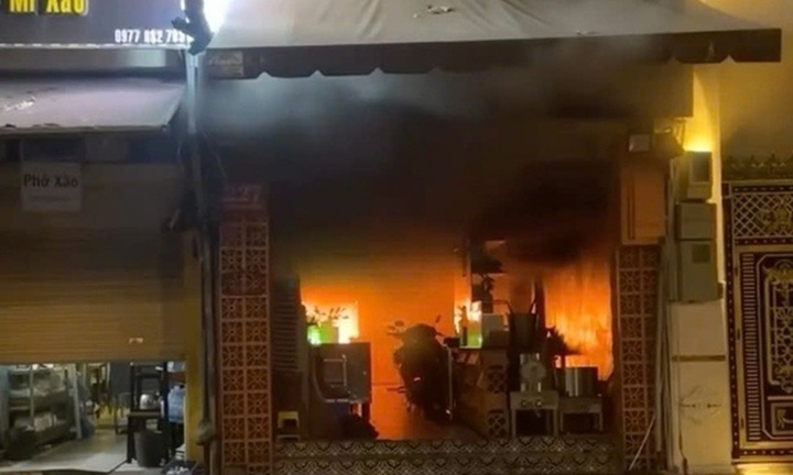 Phó Thủ tướng yêu cầu khẩn trương điều tra nguyên nhân vụ cháy khiến 4 người tử vong ở TP.HCM