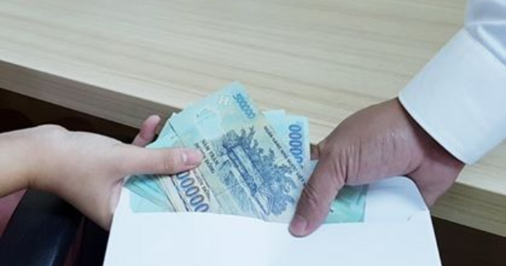 Điều tra vụ án hối lộ cán bộ để làm nhanh hồ sơ đất ở Ninh Bình