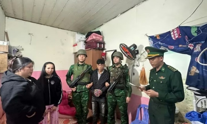 Đột kích phòng trọ ở Đà Nẵng, bắt cặp đôi