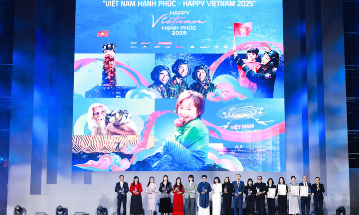 LPBank lan tỏa thông điệp “Chạm Lộc Phát – Chạm Hạnh Phúc” tại Vietnam Happy Fest 2025