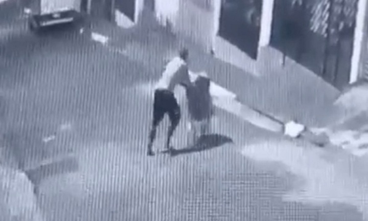 Phát hiện thi thể phụ nữ trong xe đẩy siêu thị, camera giám sát hé lộ chân tướng nghi phạm