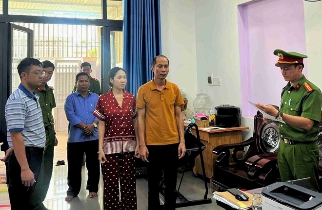 Khởi tố hai cán bộ Sở Y tế Lâm Đồng 9 lần nhận quà từ chuỗi phòng khám nha khoa