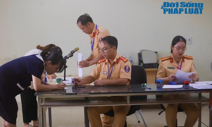 Đề xuất giảm thời gian cấp, đổi giấy phép lái xe: Phù hợp bối cảnh chuyển đổi số