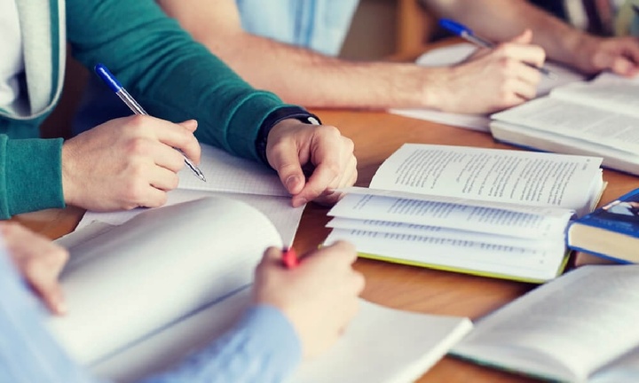 Danh sách các trường đại học xét tuyển dựa trên điểm SAT, IELTS