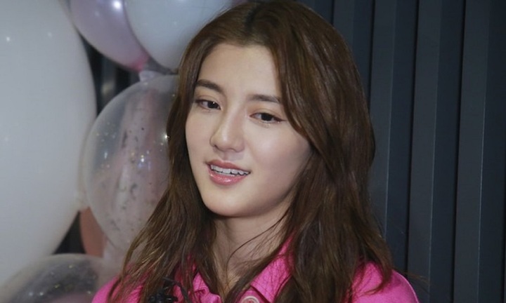 Nữ diễn viên đình đám livestream 11 tiếng, doanh thu hơn 560 tỷ đồng