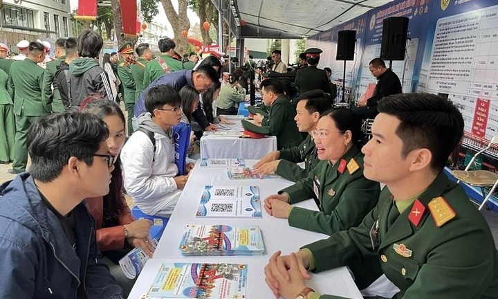 Nhiều trường quân đội bỏ tổ hợp C00, A00 trong tuyển sinh năm 2026