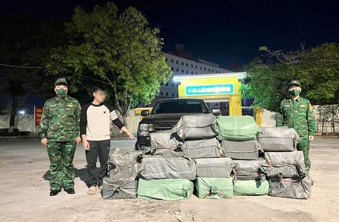 Tài xế chở 380kg lòng lợn sấy khô khai gì?