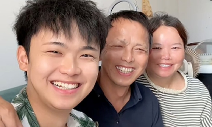 Thanh niên 26 tuổi bán nhà, bán xe, nghỉ việc ngay sau khi tìm thấy cha mẹ ruột