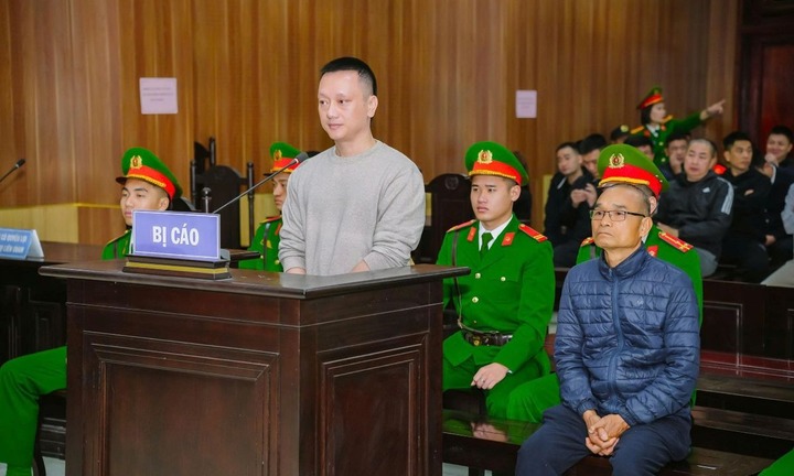 Xét xử vợ chồng trùm giang hồ Vi 