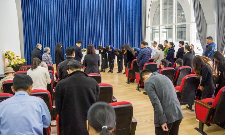 Tin tức giáo dục 24h: Học sinh lớp 1 tử vong tại hồ bơi, lãnh đạo trường cúi đầu xin lỗi