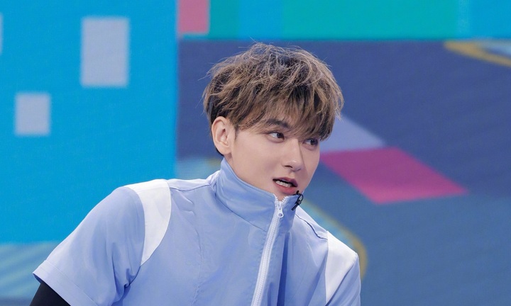 Hoàng Tử Thao tiết lộ việc bị xuất huyết não, phải phẫu thuật khẩn để giữ tính mạng