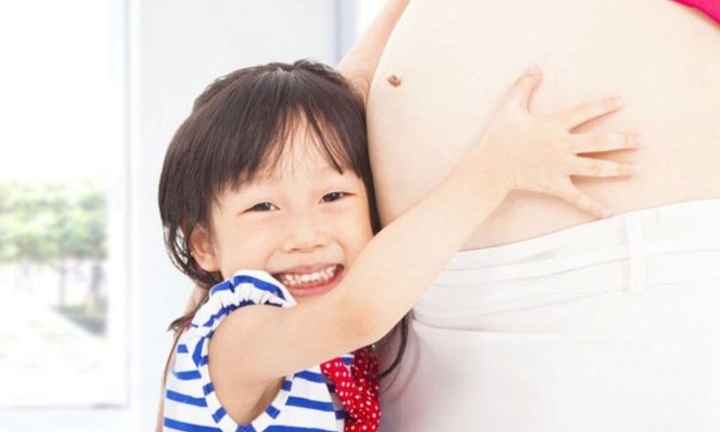 Khoảng cách tuổi giữa 2 con như thế nào là tốt?