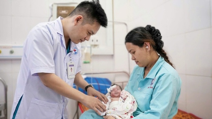 Tin tức đời sống 31/12: Cứu bé sơ sinh bị tắc tá tràng do dị tật bẩm sinh