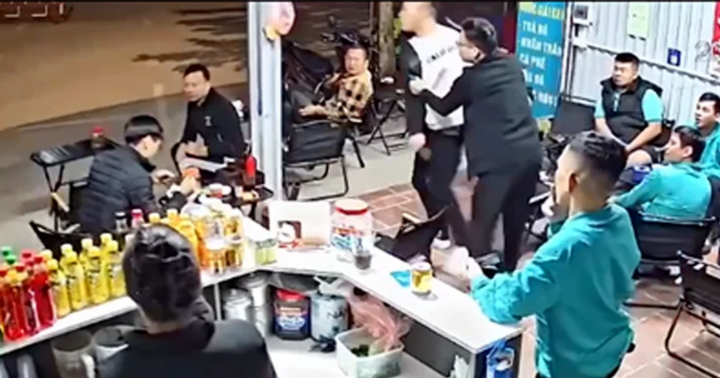  Vụ nam thanh niên bị đâm tại bến xe Giáp Bát: Hai trong ba đối tượng dương tính ma túy