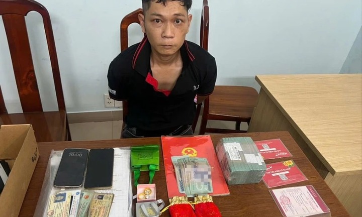 Trộm hơn 1 tỷ đồng và 11 chỉ vàng, Đỗ Tấn Được mua quà tặng bạn gái