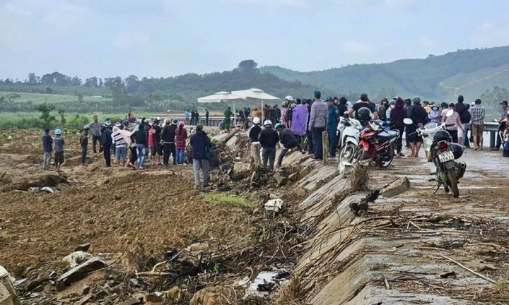Vụ sập bờ kè sông Ba ở Đắk Lắk, 4 người tử vong: Công an điều tra nguyên nhân