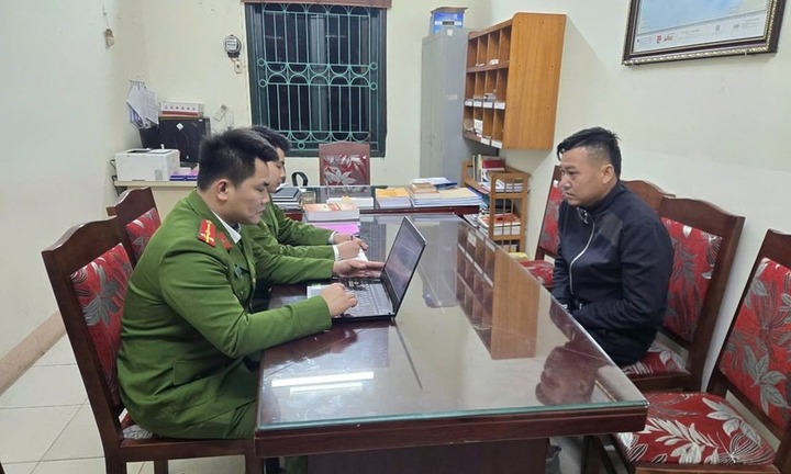Dùng súng tự chế đe dọa vợ, Nguyễn Công Huy bị bắt