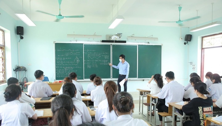  Bộ GD&ĐT đề xuất quy định mới về dạy thêm, giáo viên cần biết