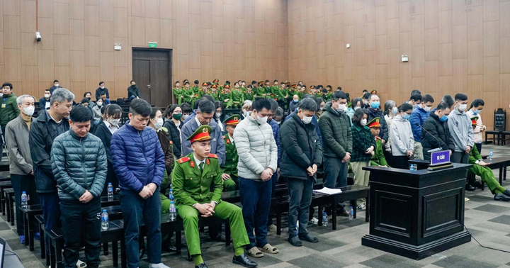 Xét xử vụ án tại Cục An toàn thực phẩm: Doanh nghiệp khai hồ sơ quảng cáo bị