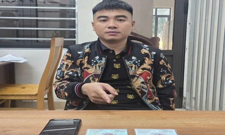 Bắt tạm giam Vũ Đình Quyết- đối tượng dùng giấy tờ ô tô giả lừa đảo, chiếm đoạt hàng trăm triệu đồng