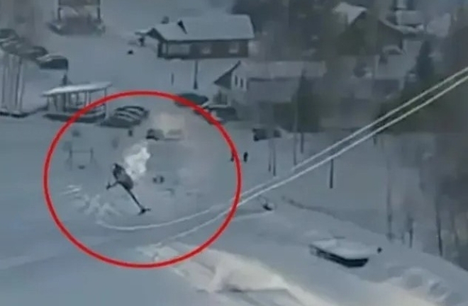 Máy bay vướng dây cáp điện trên cao, lao xuống đất, toàn bộ người trên khoang thiệt mạng ở Nga