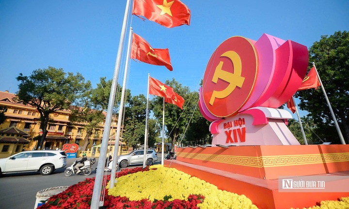 Hà Nội trang hoàng rực rỡ chào đón Đại hội lần thứ XIV của Đảng