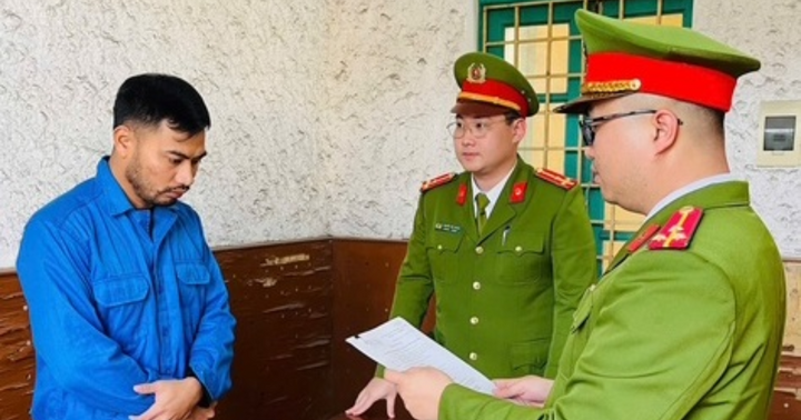 Bắt tạm giam cựu Giám đốc một ngân hàng chi nhánh Móng Cái lừa đảo hàng tỷ đồng